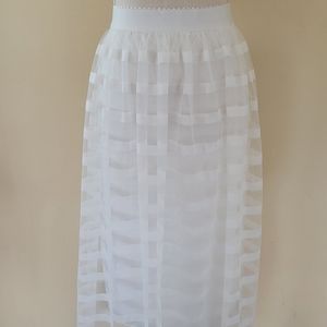 Metrowear white striped midi skirt size medium